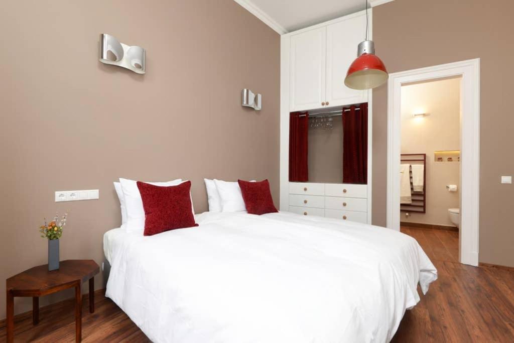 Venus Apartments - Italian Stylish บูดาเปสต์ ภายนอก รูปภาพ